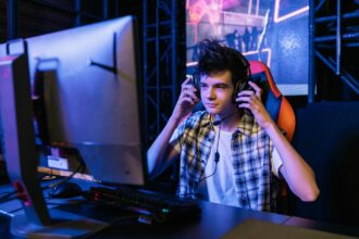 Welche Spezifikationen sollte der PC haben, wenn man professioneller E-Sportler werden möchte? 5 Spieler E-Sport
